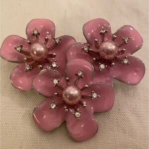 *** Vintage Pink Enamel Brooch with Faux Pearls. Silver tone Backing. 2.5 Inch